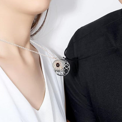 COLLAR SOL Y LUNA, TE AMO EN 100 IDIOMAS DIFERENTES